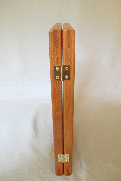 Earring Screen Closed