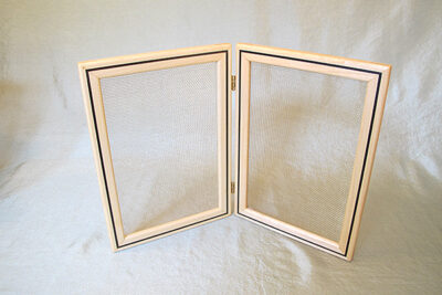 Earring Screen Maple