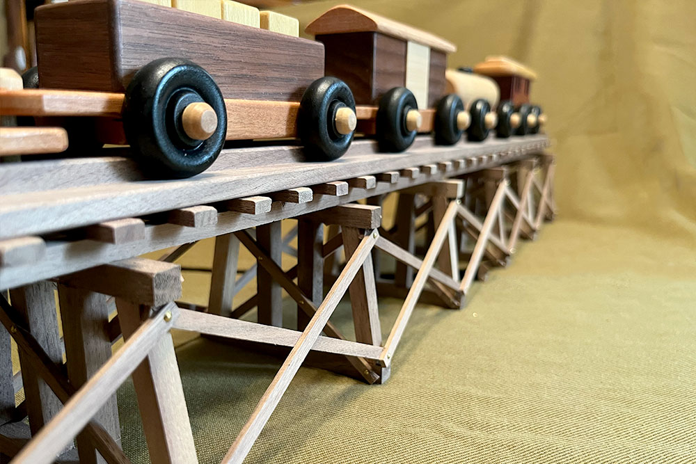 Train - Image 12